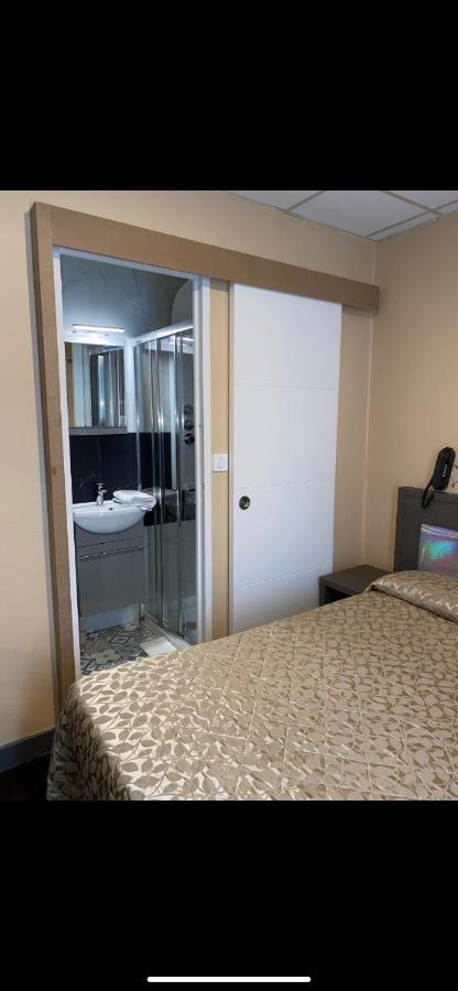 Aero Hotel Issy-les-Moulineaux Kültér fotó